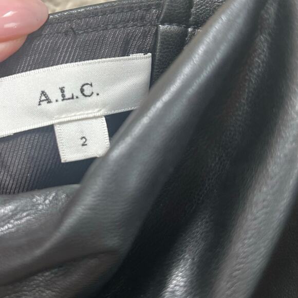 ALC Lauryn  Pleather Top size 2 - Picture 8 of 8